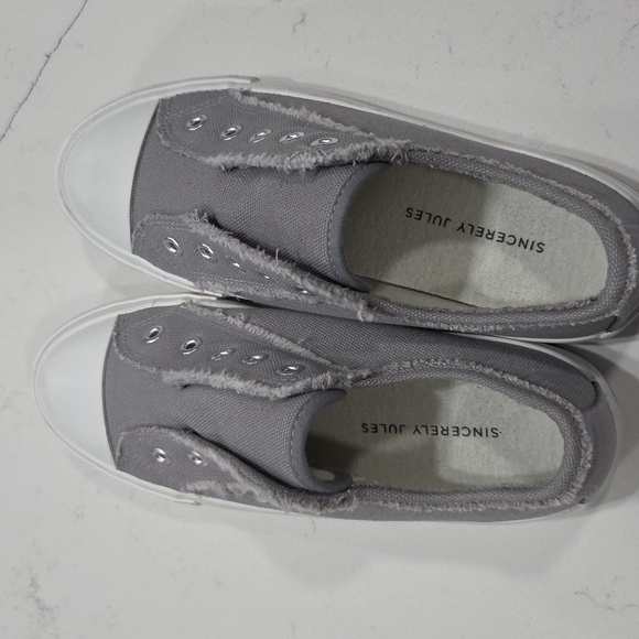Sincerely Jules Gray Sneakers Sz 7.5 Gentle Used Excellent Conditions - Picture 5 of 9